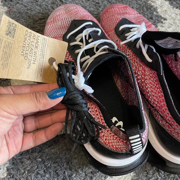 Nike Men's Air Max Flyknit University Red FD2764-600 Size 10 - Picture 5 of 6